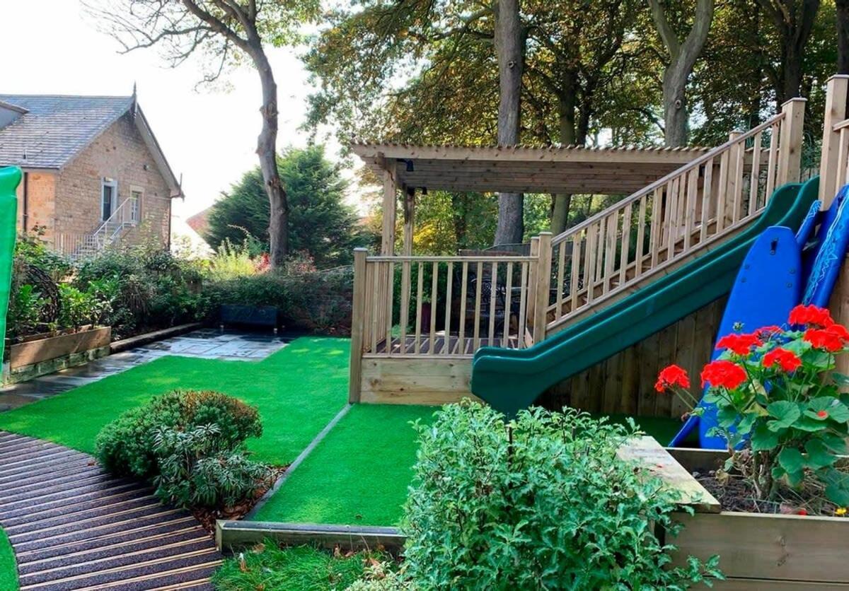 Beach Approach House: Beachfront Luxury With Kids' Amenities * Filey